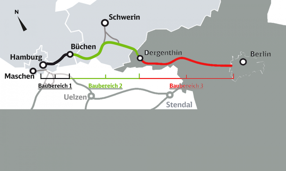 Karte zeigt Baubereiche zwischen Hamburg und Berlin: Baubereich 1 in Schwarz, Baubereich 2 in Grün von Büchen bis Dergenthin, Baubereich 3 in Rot von Dergenthin bis Berlin.