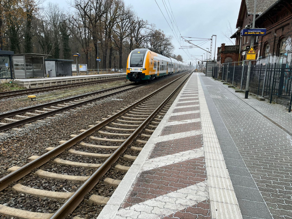 ODEG-RE 1 bei der Durchfahrt in Groß Kreutz. Foto: DR. Wilfried Ruppert